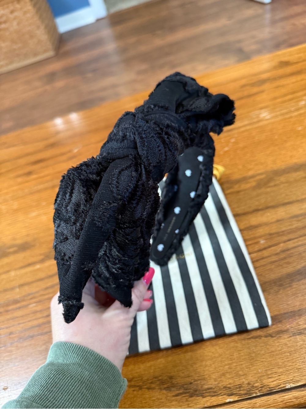 Lele Sadoughi Black Knotted Textured Headband